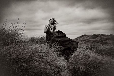 Fall Shoot, Blowing In The Wind, Winter Beach, Outdoor Shoot, Beach Shoot, Halloween Photoshoot, Outdoor Portraits, Outdoor Photoshoot, Fine Art Portraits