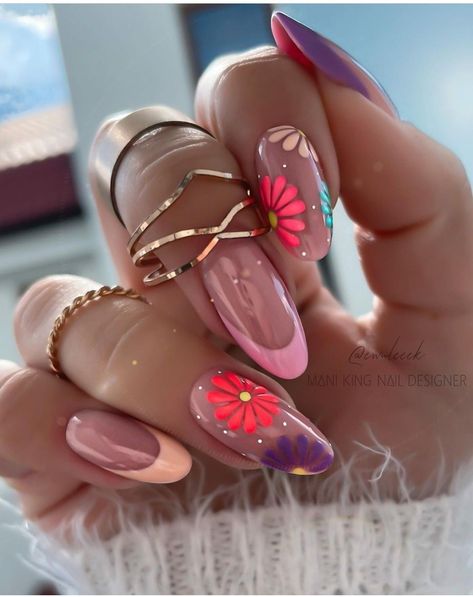 Nails Summer 2024 Almond, Nails Verano, Nail Designs Ideas, Classy Nails, Floral Nails, Fancy Nails, Chic Nails, Dope Nails, Short Acrylic Nails