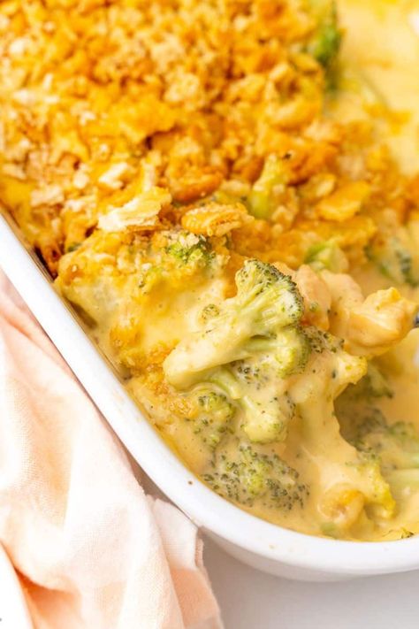 Velveeta Broccoli Casserole, Velveeta Broccoli, Chicken Broccoli Rice Cheese Casserole, Broccoli Casserole Recipe, Velveeta Recipes, Cheesy Broccoli Casserole, Broccoli Dishes, Broccoli Recipes Casserole, How To Cook Broccoli