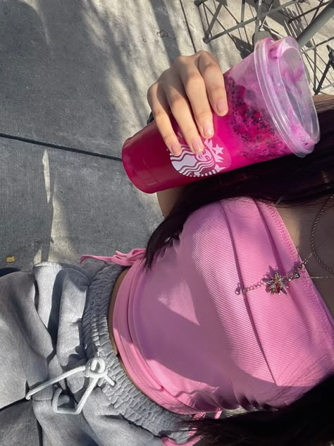 Pfp Female, Latina Aesthetic, Starbucks Summer, Pretty Pink Princess, Pink Lifestyle, Latina Fashion Outfits, Pink Fits, Foto Ideas Instagram, Instagram Photo Inspiration