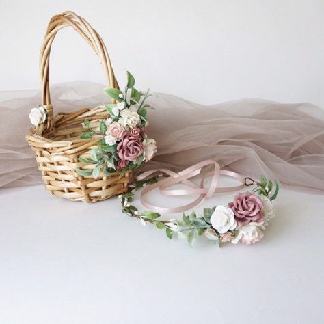 10 incredible flowergirl basket ideas for weddings  #flowergirl #basket #wedding #bride Twig Basket, Wedding Baskets, Lilac Wedding Bouquet, Rustic Basket, Rustic Baskets, Deco Champetre, Kids Baskets, Wedding Flower Girl Basket, Lilac Wedding