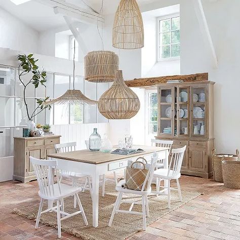 stile boho chic in casa: i mie consigli per capirlo meglio e applicarlo in casa Stile Boho Chic, Smart Tiles, Style Deco, Room Decorations, Home Interiors, Interior Design Trends, Dining Room Decor, Living Room Interior, Room Interior