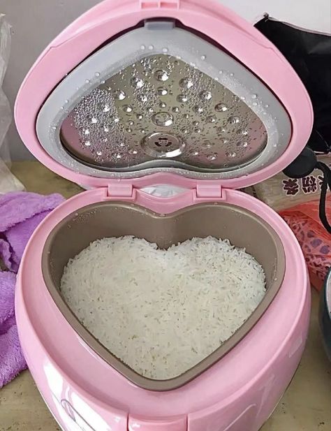 Future Apartment Decor, Pink Kitchen, Cute Kitchen, Cute House, Pink Houses, Dream Apartment, Cute Room Decor, Everything Pink, Rice Cooker