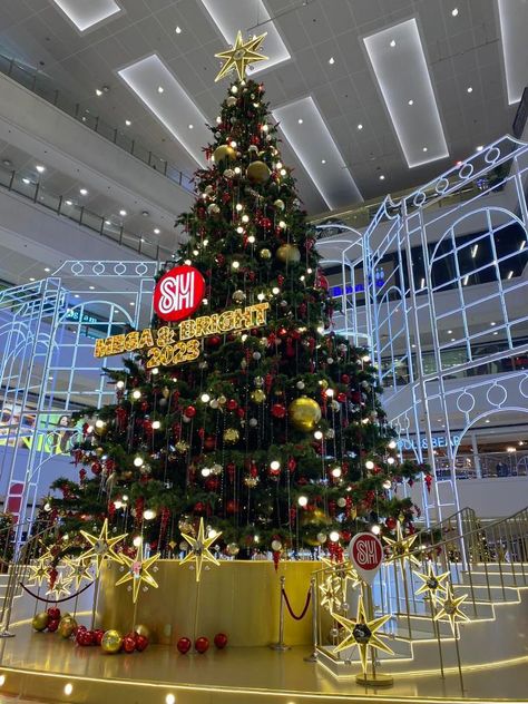 Sm Megamall, Giant Christmas Tree, Christmas Tree, Christmas