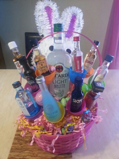 My Easter basket!! Was given to me by my husband for giving up alcohol for Lent. Homemade Easter Baskets, Adult Easter Baskets, Easter Gift For Adults, Girls Easter Basket, Adult Easter, Easter Basket Ideas, Easter Basket Fillers, Easter Basket Diy, Easter Inspiration