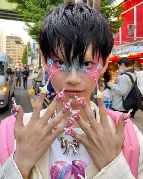 ᴛᴏᴍᴏʏᴀ ɴᴀᴋᴀɢᴀᴡᴀ on Instagram: “'のせりん"Nails for @dazedkorea Starring @noserln Photographer @poishx HMU @umeboooy Stylist @ahndoohyun Editor @hwaniniiiii” Doll Parts, J Fashion, Face Hair, Fashion Lookbook, May 22, Handmade Clothes, First Lady, Pretty Nails, Cute Nails