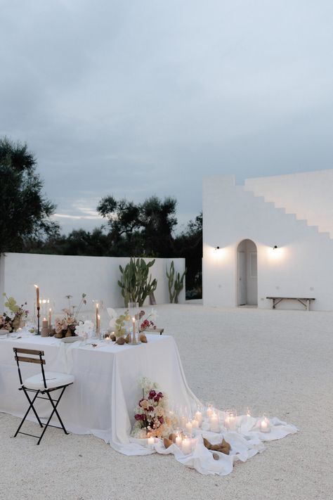 A Poetically Minimalist Wedding in the Countryside of Puglia - The Lane Mare Video, Influencer Trip, Pictures Vision Board, Film Couples, Puglia Wedding, Wedding Table Setting Ideas, Sunset Photoshoot, Couples Inspiration, Couple Romantic