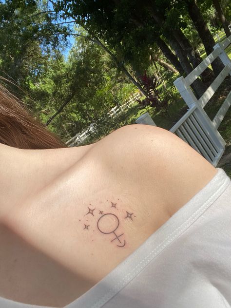 Venus Tattoo Ideas, Venus Symbol Tattoo, Venus Tattoo, Venus Symbol, Henna Tattoo Designs Simple, Inspiration Tattoos, Symbol Tattoos, Tat Ideas, Henna Tattoo Designs