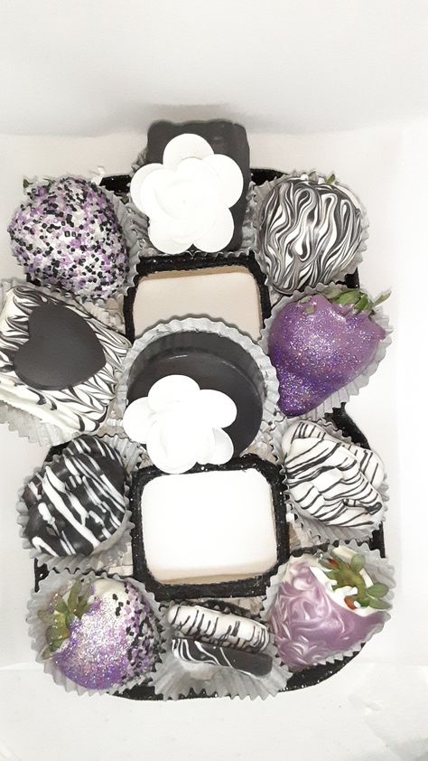 Covered Strawberries, Chocolate Covered Strawberries, Chocolate Covered, Strawberries, Birthday Ideas, Black White, Purple, Birthday, White