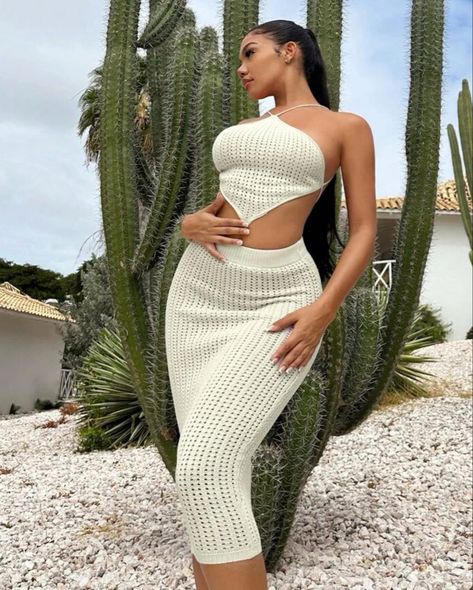 Crochet Beach Wear, Mode Rihanna, Vacation Outfits Women, Cute Vacation Outfits, Skandinavian Fashion, Vacay Outfits, Crochet Clothing And Accessories, Pullover Outfit, Looks Party