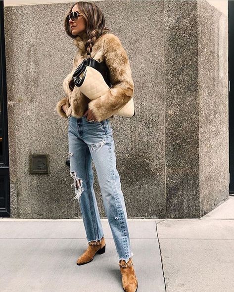 Short Fur Coat Outfit, Fur Coat Street Style, Fur Coat Outfits, Faux Fur Coats Outfit, Fur Jacket Outfit, Short Fur Coat, Arielle Charnas, Fur Coat Outfit, Envy Clothing