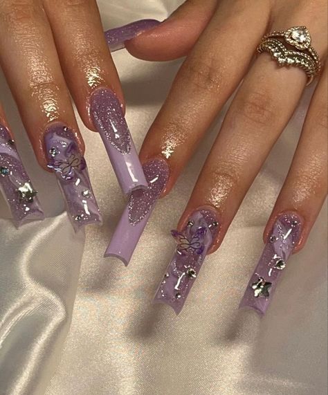 There's a new beauty trend taking over Instagram and it's absolutely stunning. Say hello to "quartz nails". Nails Aesthetics, 16 Nails, Nails Gradient, Quinceañera Ideas, Quartz Nails, Acrylic Ideas, Purple Acrylic Nails, Grunge Nails, Coffin Shape