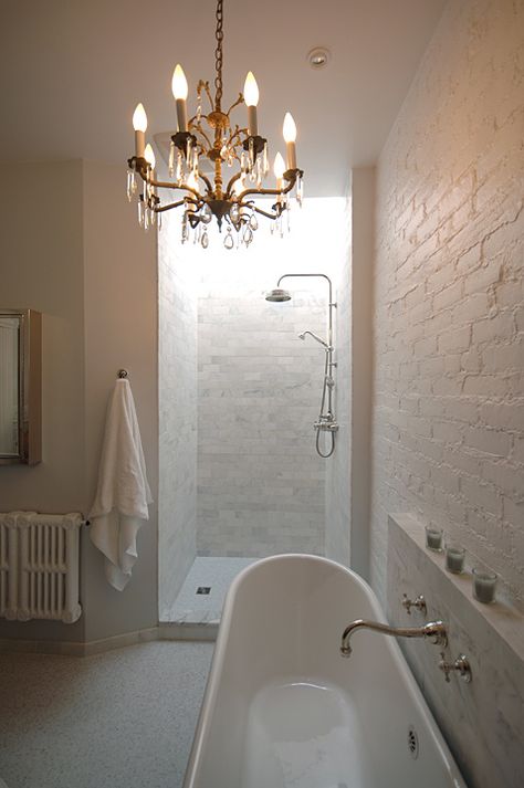 Open Shower Ideas, Transitional, bathroom, Lake Jane Brick Bathroom, Makeover Kamar Mandi, Open Showers, White Bath, Exposed Brick Walls, Shower Surround, Chic Bathrooms, White Brick, Painted Brick