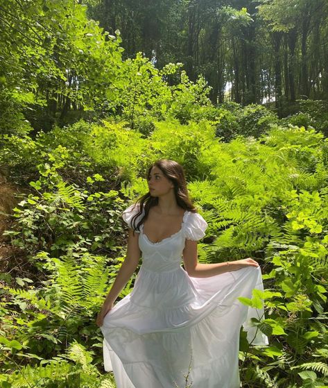 Dress With White Shirt, White Cottagecore Dress, Modest Beach Outfit, Cottagecore Fits, Dress Poses, Modest Girl, Board Template, Green Field, Trip Outfits