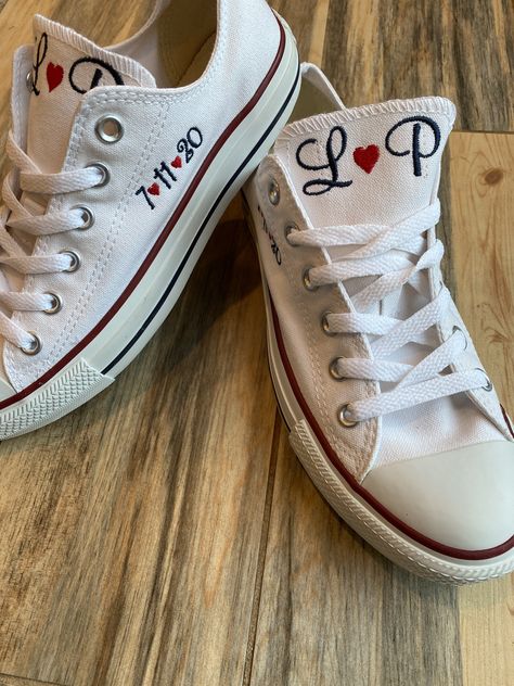 Decorated Converse, Sneakers Wedding, Bride Sneakers, Converse Wedding, Reception Shoes, Converse Wedding Shoes, Embroidered Converse, Wedding Converse, Converse Low