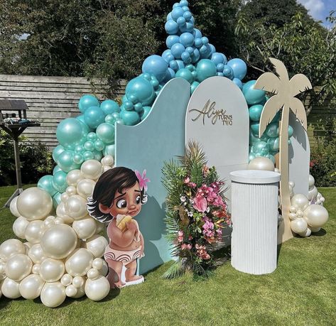 Moana Theme Birthday Party Ideas, Moana Balloons Decorations, Moana Backdrop Ideas, Diy Moana Decorations, Moana Balloon Garland, Moana Birthday Backdrop Ideas, Moana Birthday Balloon Arch, Moana Birthday Party Ideas Decoration, Moana Themed Backdrop