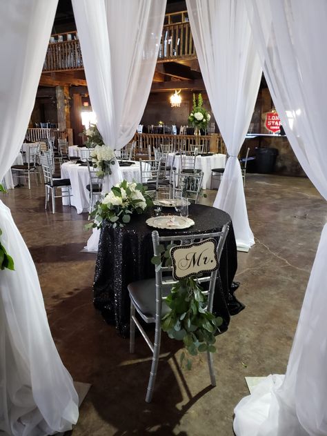 Black sequin Bride and groom table decor with white flowers Bride And Groom Table Black And White, Black And White Bride And Groom Table, Bride And Groom Table Decor, Bride And Groom Table, Wedding Table Setup, Main Table, Wedding Tablecloths, White Bride, Table Black