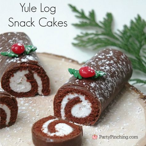 Easy Yule Log Cakes! “Yule” love how easy these mini cakes are to make using Little Debbie Swiss Rolls! You will need: Little Debbie Swiss Rolls Chocolate chips – melted Jumbo tree sprinkles Cinnamon candy sprinkles Powdered sugar 1.  Slice off a little of the end of the Swiss Roll 2.  With the melted chocolate,...Read More » Mini Yule Log, Yule Log Cake Recipe, Yule Log Recipe, Christmas Yule Log, Chocolate Log, Bake Christmas, Debbie Snacks, Swiss Rolls, Christmas Cakes Easy