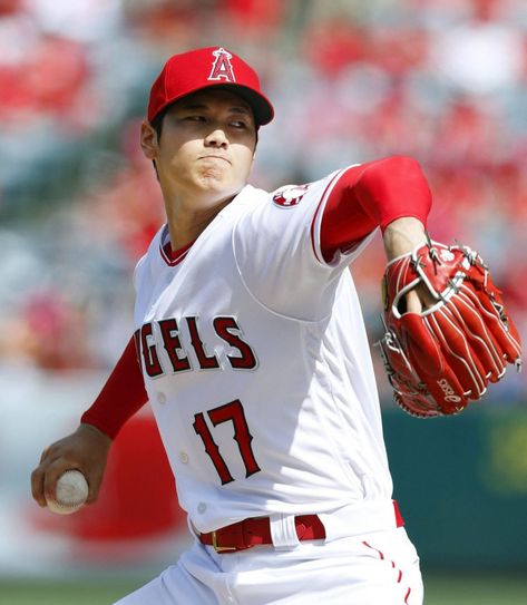 Angles Baseball, Ichiro Suzuki, Ohtani Shohei, Angels Baseball, Action Pose Reference, Base Ball, Shohei Ohtani, Los Angeles Angels, Human Poses Reference