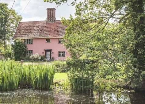 Suffolk Cottage, October Half Term, Escape To The Country, Serene Garden, Long Weekend Getaways, Hot Tubs Saunas, English Cottage Garden, Cottage Gardens, Garden Architecture