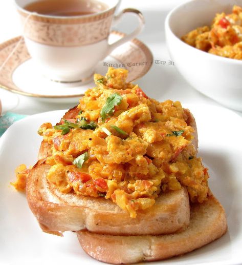 Akuri/Parsi Style Scrambled Eggs Parsi Food Recipes, Akuri Recipe, Parsi Dishes, Indian Breakfast Ideas, Scrambled Egg Bake, Parsi Recipes, Parsi Food, Scrambled Egg Muffins, Baked Omelette