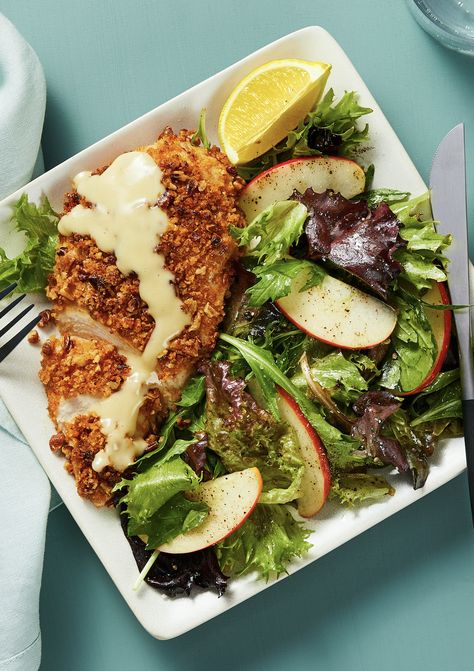 Easy chicken recipe with honey mustard sauce and lemony apple salad | More recipes on www.HelloFresh.com Hello Fresh Salad Recipes, Apples And Chicken Recipes, Healthy Hello Fresh Recipes, Breaded Chicken Meals, Hello Fresh Recipes Chicken, Hello Fresh Salad, Hello Fresh Chicken Recipes, Best Hello Fresh Recipes, Apple Dinner Recipes