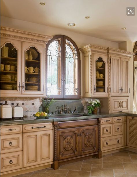 French Country Style Kitchen, French Country Kitchen Designs, French Country Rug, Country Kitchen Designs, French Country Kitchens, Tuscan Design, Casa Country, French Country Design, Tuscan Kitchen