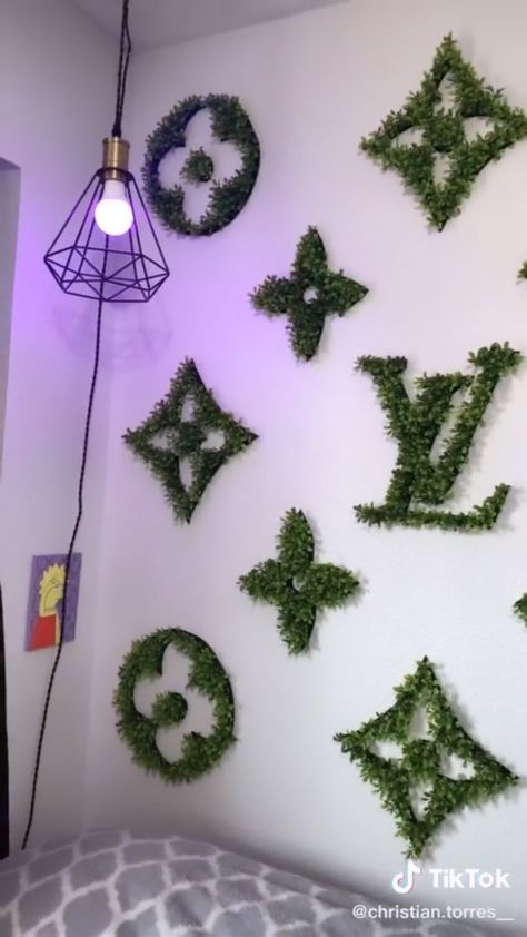 Designer Wall Decor, Grass Wall Room Decor, Grass Wall Bedroom Aesthetic, Emerald Green Room Decor Bedroom, Grass Wall Decoration Ideas Bedroom, Lv Grass Wall Decor, Baddie Wall Decor, Hypebeast Room Girl, Sneakerhead Room