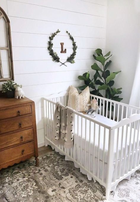 These Nurseries Could Have Been Designed By Joanna Gaines Herself Joanna Gaines Nursery, Baby Furniture Sets, Farmhouse Nursery, Nursery Inspo, Room Deco, Nursery Baby Room, Toys Kids, Gender Neutral Nursery, Baby Bedroom