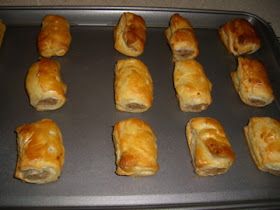 Scottish Sausage Rolls, Scottish Sausage, Scottish Baking, Pub Meals, Celtic Food, Heinz Baked Beans, Cultural Foods, Scotland Food, British Foods