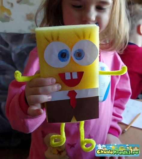 Spongebob Crafts, Sponge Crafts, Clothing Study, Tube Art, Iron Lady, Birthday Crafts, Handprint Crafts, Toddler Art, Craft Classes