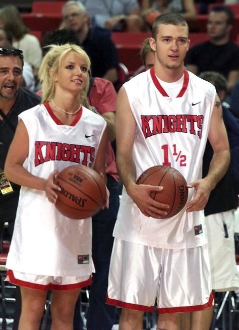 Britney Spears and Justin Timberlake together back in July 2001 Britney Spears And Justin Timberlake, Britney Spears Justin Timberlake, Ball Costume, Britney Spears Pictures, Ball Aesthetic, Throwback Pictures, Britney Jean, Justin Timberlake, Couples Costumes