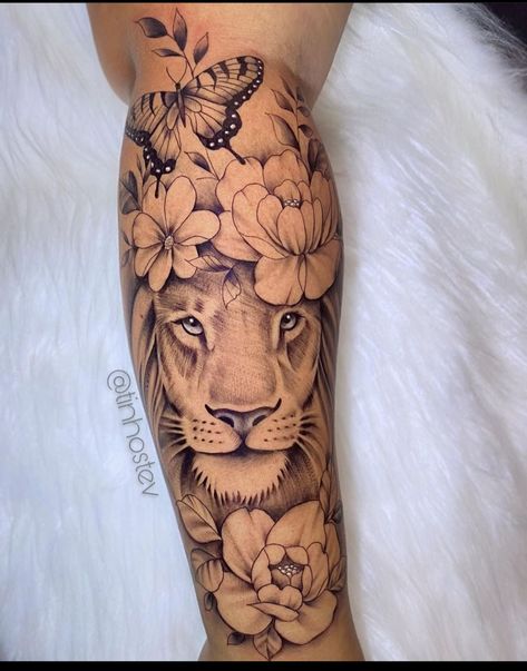 Kiki Tattoo, Lion Leg Tattoo, Tattoo Perna, Tiger Tattoos, Lioness Tattoo, Valentine Photo Shoot, Mommy Tattoos, Lion Tattoo Design, Tattoo Feminina