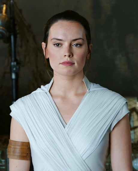 Best 30+ fun on 9GAG Rey Palpatine, Daisy Ridley Star Wars, Rey Cosplay, John Bennett, Rey Star Wars, Daisy Ridley, Star Wars Women, Star Wars Images, Star Wars Fandom