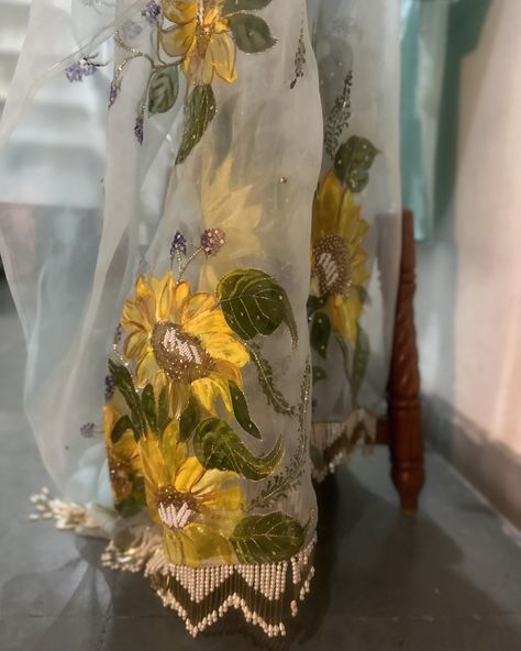 Sunflowers and mulberries 🌻 for Haldi 😍 My client Shreya connected with us through instagram and asked us to create exclusive design for her Haldi saree. Sunflowers bunches have been done with hand embroidered zari work as well as various elements like pearls, sequins etc 😌🌼 Absolutely lovedd the outcome of this beautiful creation 😍 Can’t wait for her pictures 💓 #reels #reelkarofeelkaro #reelitfeelit #reelinstagram #trending #trendingreels #crafttales #handpainted #saree #haldisaree #haldi... Sketch Techniques, Haldi Saree, Flowers Sketch, Her Pictures, Zari Work, Waiting For Her, Blouse Design, Exclusive Designs, Blouse Designs