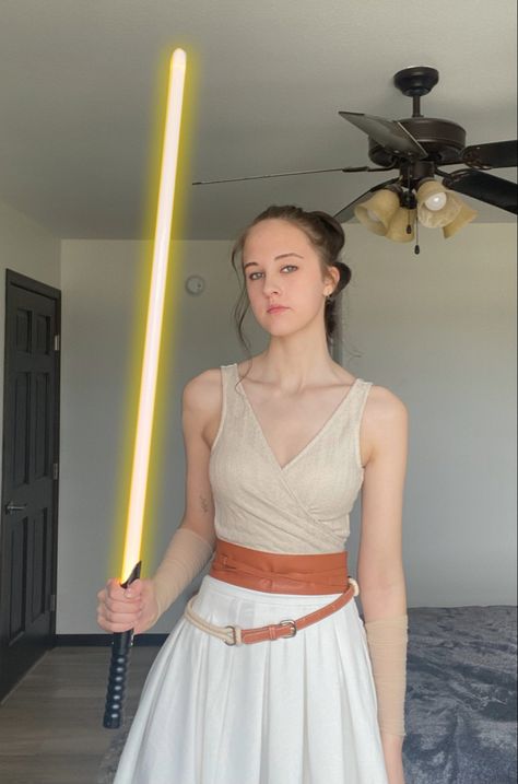 rey skywalker costume cosplay halloween inspo star wars luke skywalker tattooine female star wars costume jedi Rey Skywalker Cosplay, Rey Inspired Outfit Star Wars, Rey Star Wars Outfit, Rey Skywalker Costume, Galaxys Edge Outfit Ideas, Rey Disneybound, Star Wars Rey Costume, Galaxy's Edge Outfit, Disneybound Couples