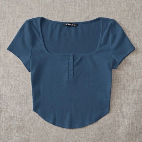 Plus Square Neck Half Button Crop Top From Shein In Size 4xl. Brand New With Tags! :) Cute Modest Tops, Shein Crop Tops, Cute Long Sleeve Tops, Crop Tops Aesthetic, Preppy Peppa, Cute Tops For Teens, Shein Shirts, Tops For Teens