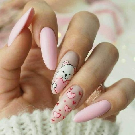 Coral Pink Nails, Nail 2022, Heart Nail Designs, Bears Nails, Nails 2022, Vibrant Nails, Disney Nails, Manicure Ideas, 2022 Trends