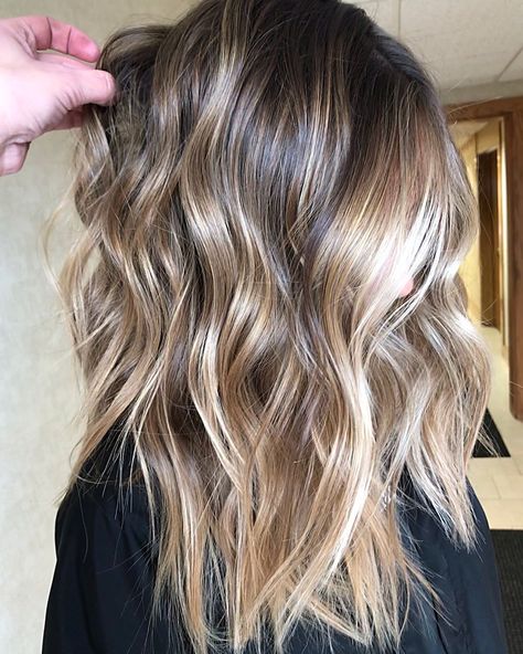 Reverse Balayage Blonde, Reverse Balayage Blonde To Brown, Blonde Balayage On Dark Hair, Bright Blonde Balayage, Blonde To Brown, Balayage On Dark Hair, Blonde Straight Hair, Reverse Balayage, Hair Contouring