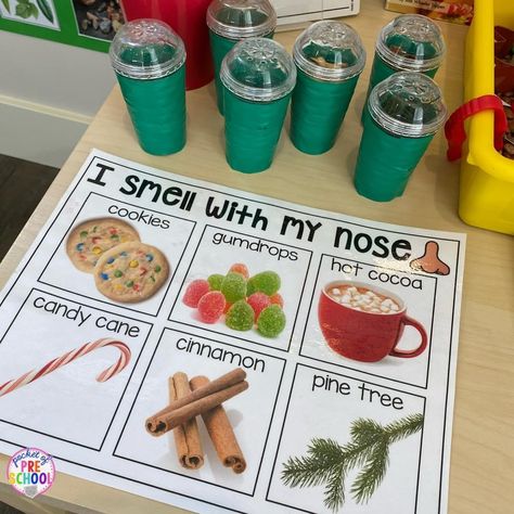 Christmas Centres Kindergarten, Reindeer Sensory Activities, Reggio Kindergarten, Kindergarten Centres, Zoo Room, Sensory Christmas, Sensorial Activities, Nursery Christmas, Christmas Sensory