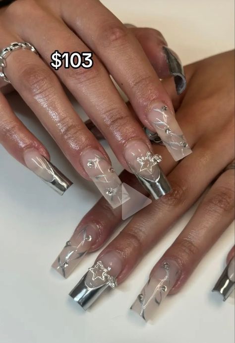 Star Nails Aesthetic Y2k, Star Nail Charms, Nails With Star Charms, Star Charm Nails, Y2k Star Nails, Silver Star Nails, Nail Inspo Y2k, Y2k Grunge Aesthetic, Star Nail Designs