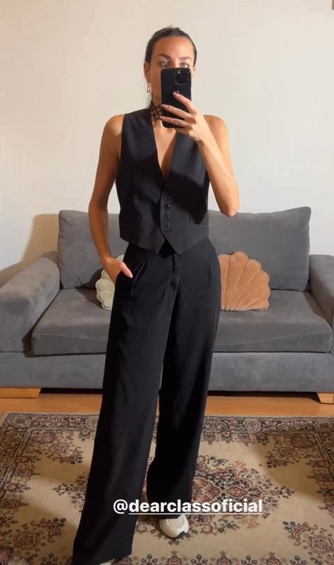 Black Tailored Vest Outfit, Black Gilet Outfit Women, Vest Black Outfit, Black Waistcoat Outfit Women, Black Waistcoat Outfit, Waistcoat Outfit Women, Black Vest Outfit, Ootd Blazer, Waistcoat Outfit