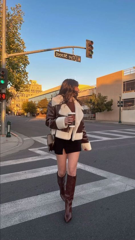 Brown Boots Going Out Outfit, Outfit Ideas Brown Boots, Dark Brown Boots Outfit Winter, Fall Outfit Ideas Aesthetic 2024, Pumpkin Patch Outfit Cowgirl Boots, Autumn Outfits Brown Boots, Brown Fall Boots Outfits, Red Heel Boots Outfit, Cute Outfits With Brown Boots