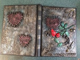 Steampunk Props, Polymer Clay Journal, Custom Sketchbook, Personalized Sketchbook, Bloc Note, Heart Roses, Polymer Art, Clay Minerals, Heart Journal