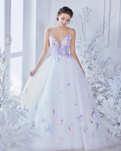 Wedding Dress With Pastel Flowers, White And Lilac Wedding Dress, Light Purple And White Wedding Dress, Ariel Inspired Wedding Dress, Lilac Wedding Dress The Bride, Wedding Dresses With Butterflies, Light Purple Wedding Dress, Wedding Dress Lavender, Purple Wedding Dresses