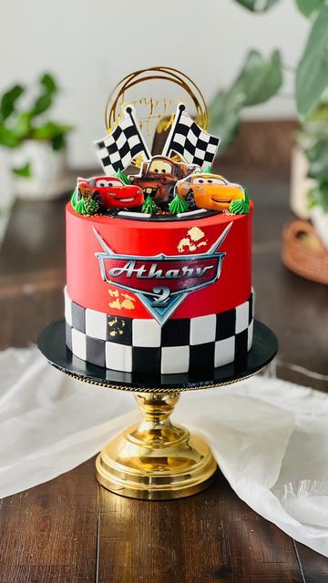 Disney Cars Cake Buttercream, Cars Cake Buttercream, Cars Birthday Cake Buttercream, Cars Buttercream Cake, Bolo Carros Disney, The Cars Cake, Pixar Cars Birthday Cake, Cars Theme Birthday Cake, Red Car Cake