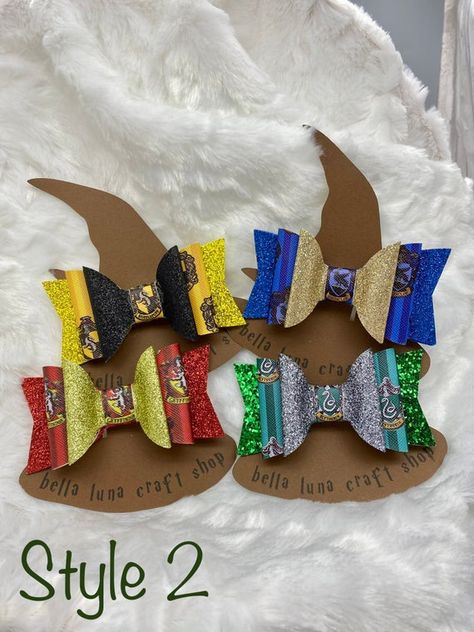 Disney Faux Leather Bows, Harry Potter Hair Bows, Faux Leather Storage Ideas, Fall Faux Leather Bows, Faux Leather Bows Ideas, Harry Potter Hair, Harry Potter Hairstyles, Hair Bow Storage, Faux Leather Hair Bows