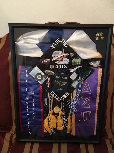 Graduation Shadow Box Cap And Gown Shadow Box Ideas, Graduation Shadow Box Ideas, Graduation Shadow, Graduation Regalia, Shadow Box Graduation, Shadow Box Ideas, Graduation Memories, Apartment Things, Graduation Frame