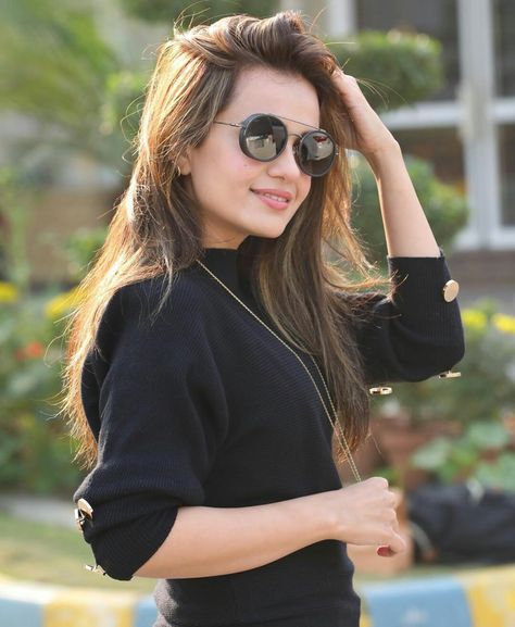 Sumbal Iqbal, Sumbul Iqbal, Bewafa Photo, Boyfriend Girlfriend Pictures, Bewafa Photo Editing, Dp Pic, Eyes Images, Beautiful Eyes Images, Cafe Racer Girl