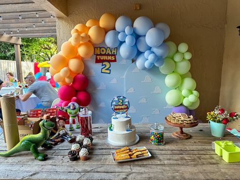 Toy Story Party Balloons, Toy Story Party Balloon Garland, Toy Story Balloon Backdrop, Toy Story Balloon Garland, Toy Story Birthday Garland, Toy Story 2nd Birthday Boys Target, Toy Story Party Decorations, Toy Story Baby, Toy Story Theme